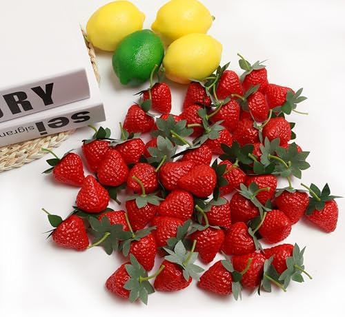 50PCS Realistic Artificial Strawberry Decorations