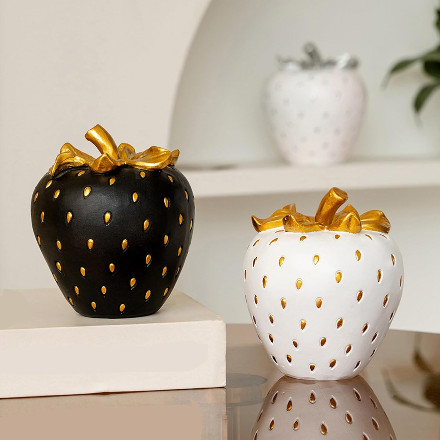 Realistic Artificial Strawberry Decor Resin Sculpture