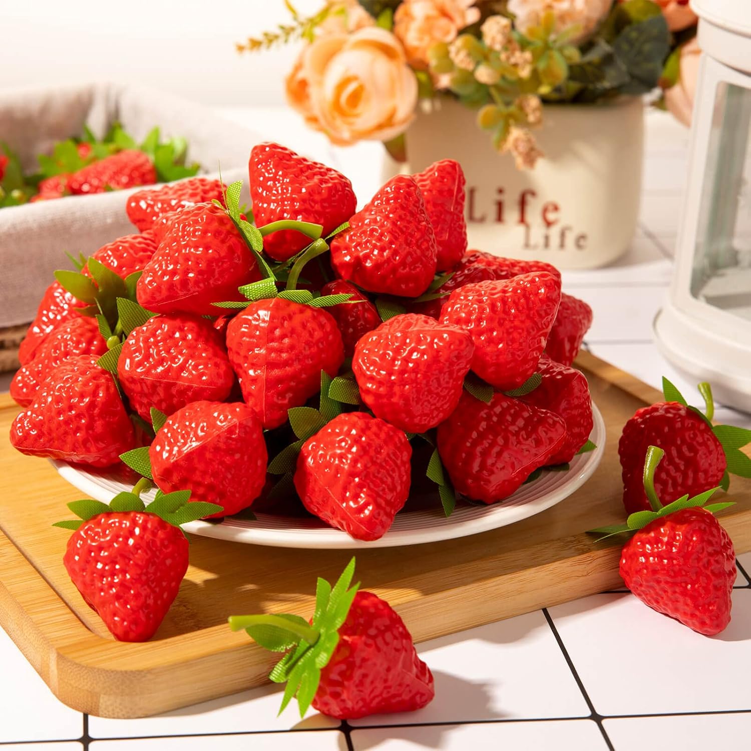 CLESDF 25Pcs Artificial Strawberries for Decor and Photography