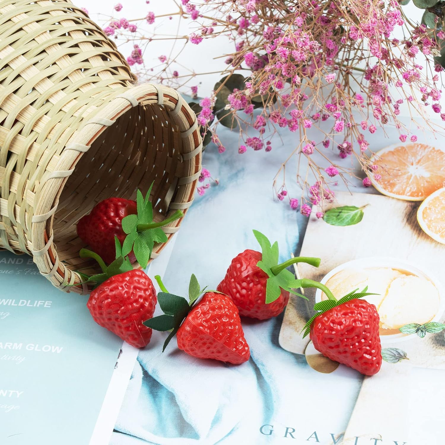 RAYNAG 50Pcs Plastic Fake Strawberries Artificial Fruit Decor