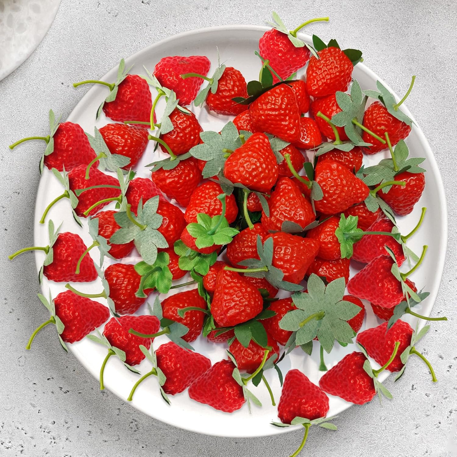 100PCS Plastic Red Artificial Strawberries Decor Fruits