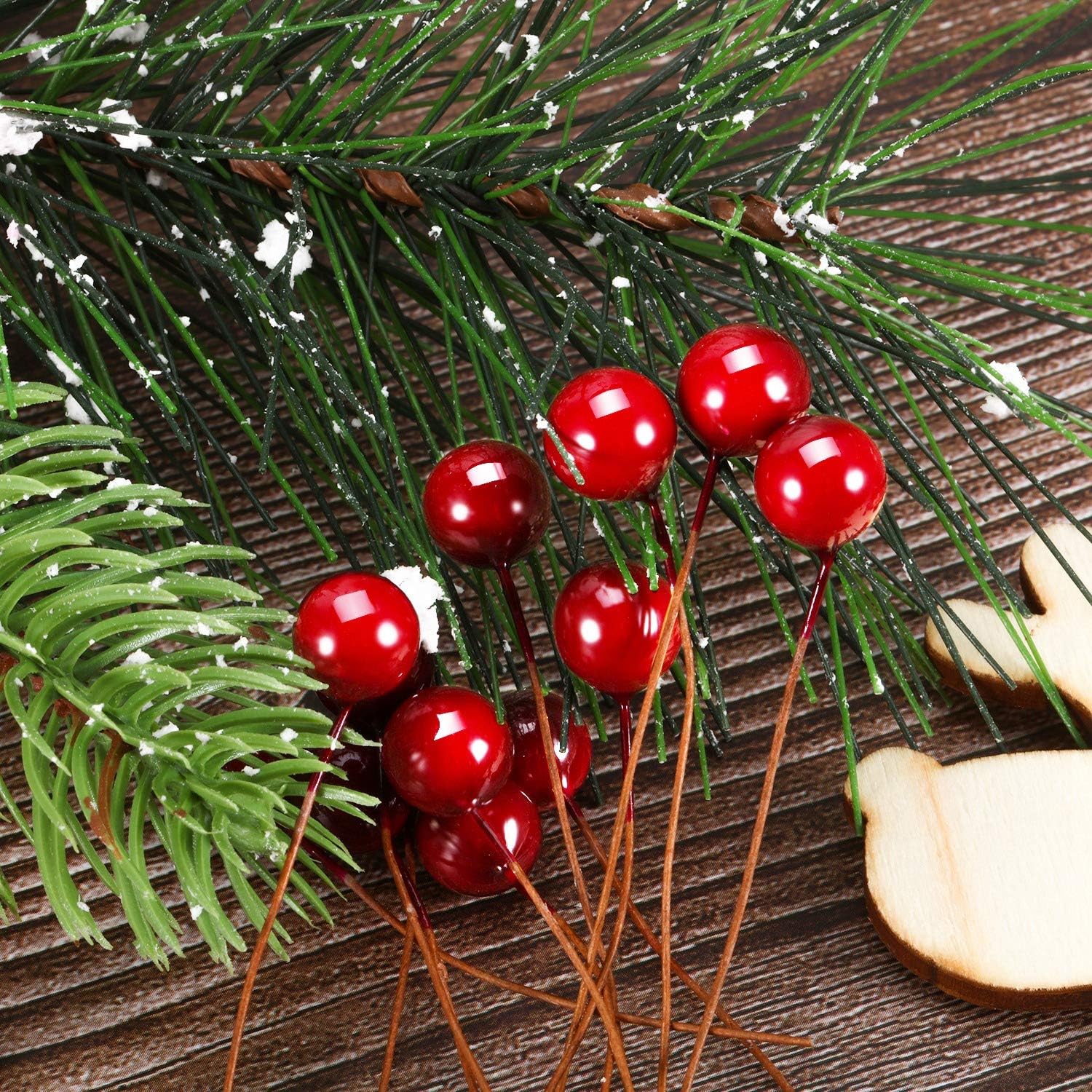 BBTO Artificial Holly Berries 100 Piece Wine Red